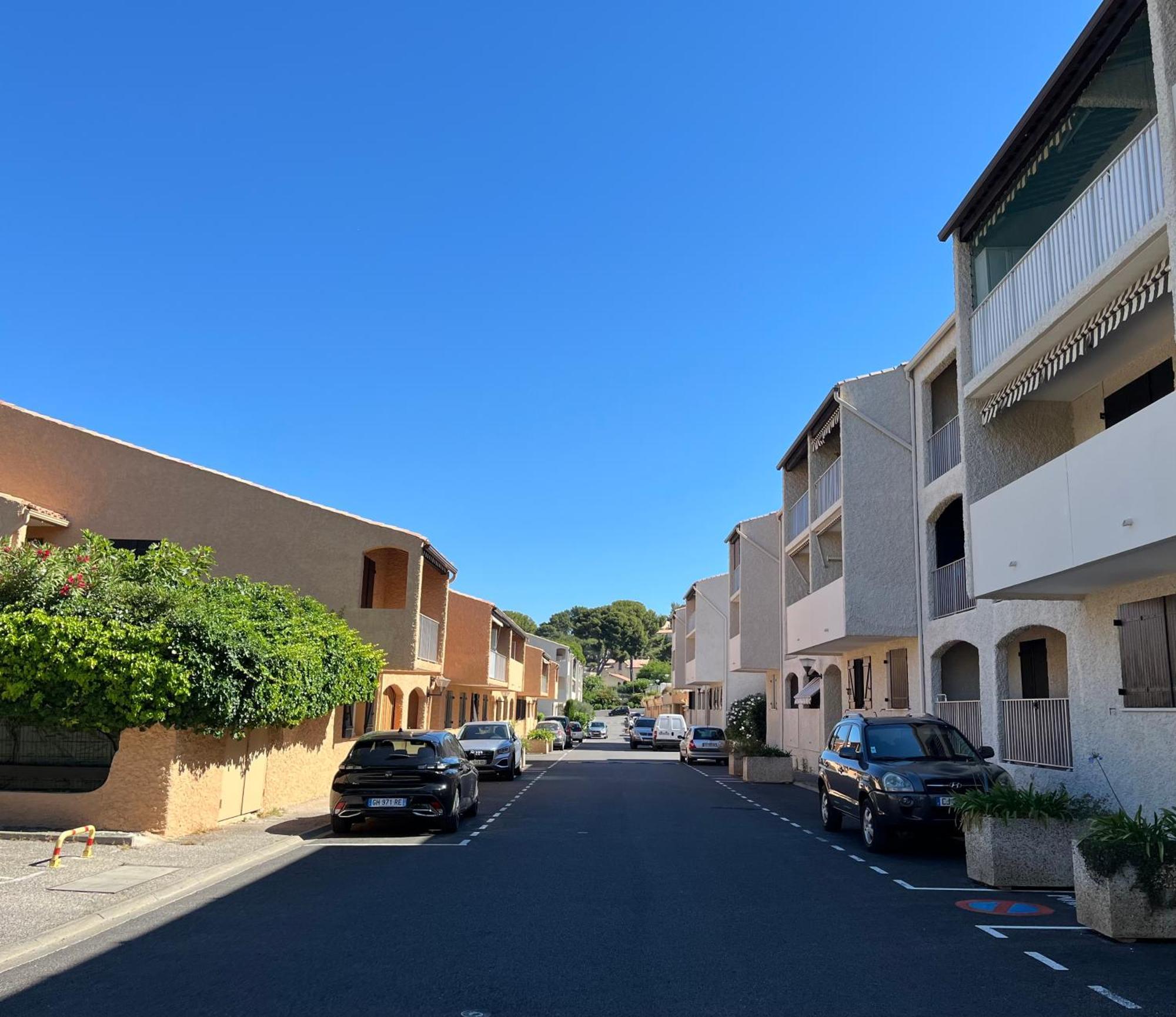 Studio Cosy En Bord De Mer Saint-Cyr-sur-Mer Bagian luar foto